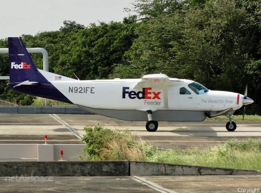 FedEx Feeder (Mountain Air Cargo) Cessna 208B Super Cargomaster (N921FE) | Photo 127570