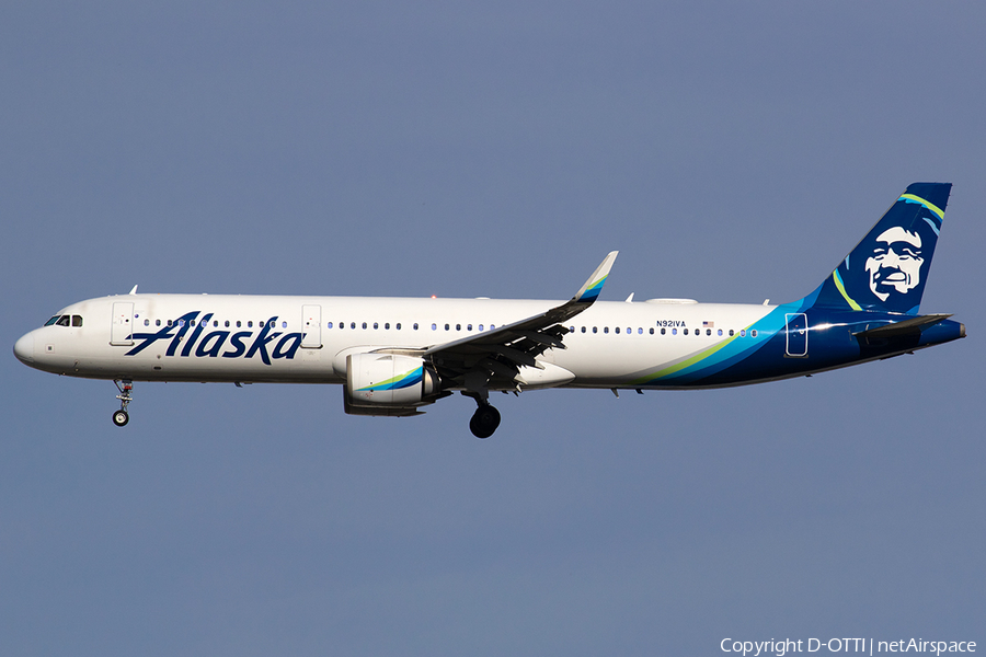 Alaska Airlines Airbus A321-253N (N921VA) | Photo 566267