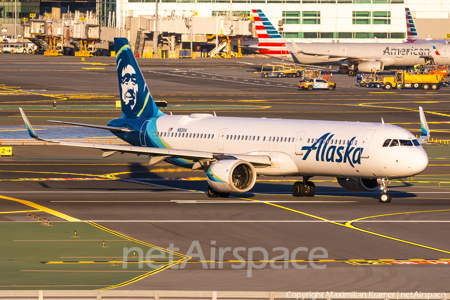 Alaska Airlines Airbus A321-253N (N921VA) | Photo 503085