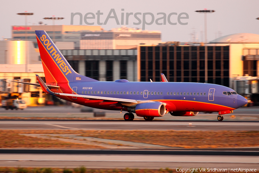 Southwest Airlines Boeing 737-7H4 (N921WN) | Photo 57592