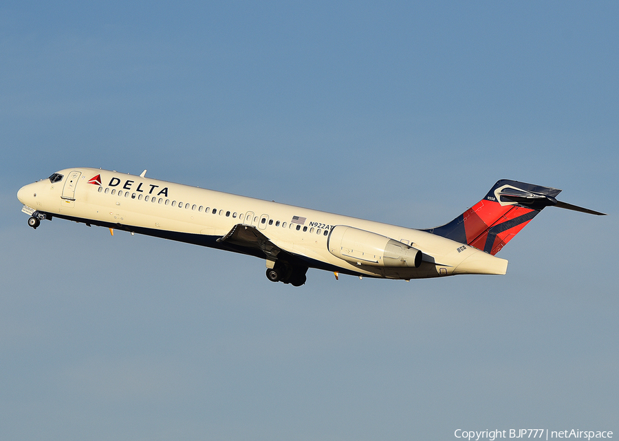 Delta Air Lines Boeing 717-2BD (N922AT) | Photo 230609