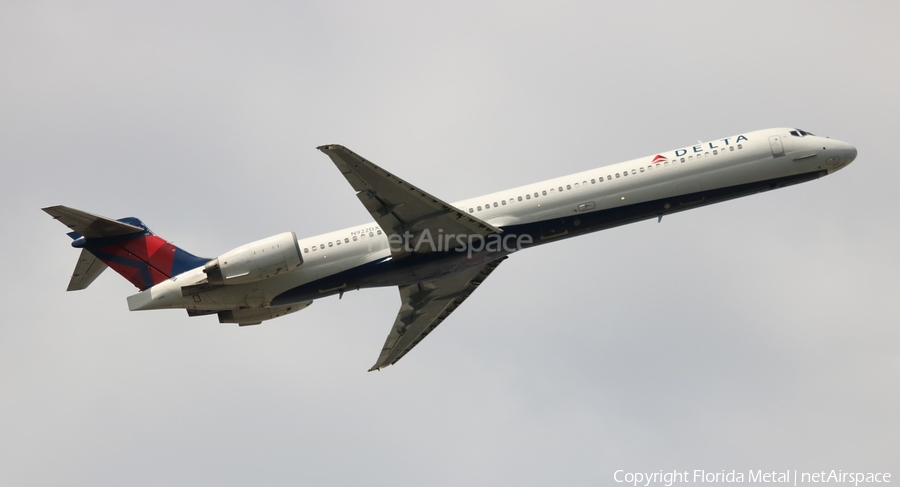 Delta Air Lines McDonnell Douglas MD-90-30 (N922DX) | Photo 320925