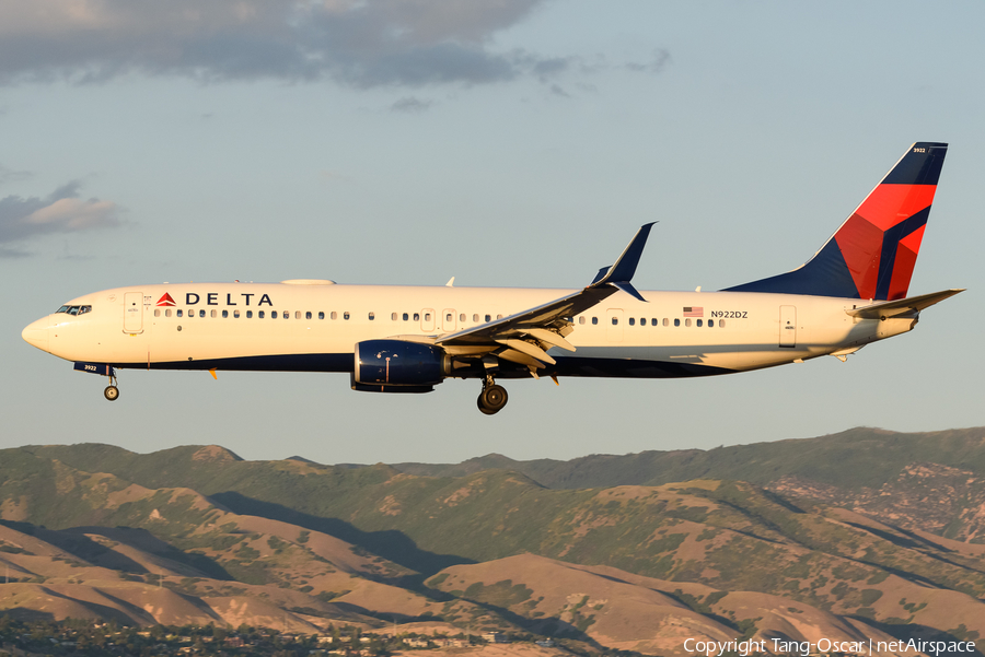 Delta Air Lines Boeing 737-932(ER) (N922DZ) | Photo 459734