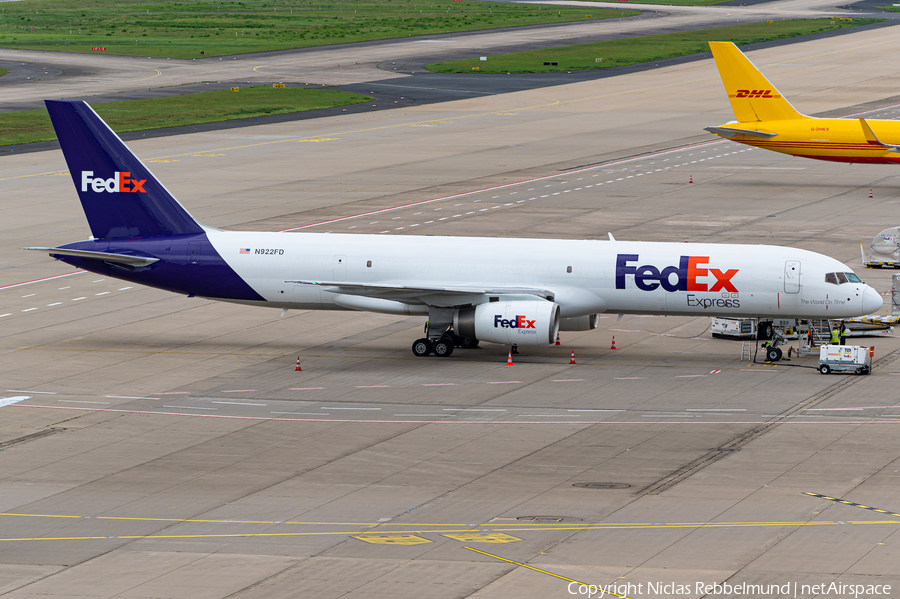 FedEx Boeing 757-23A(SF) (N922FD) | Photo 467984