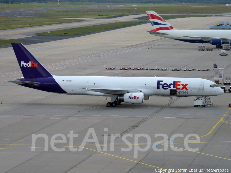FedEx Boeing 757-23A(SF) (N922FD) | Photo 491151