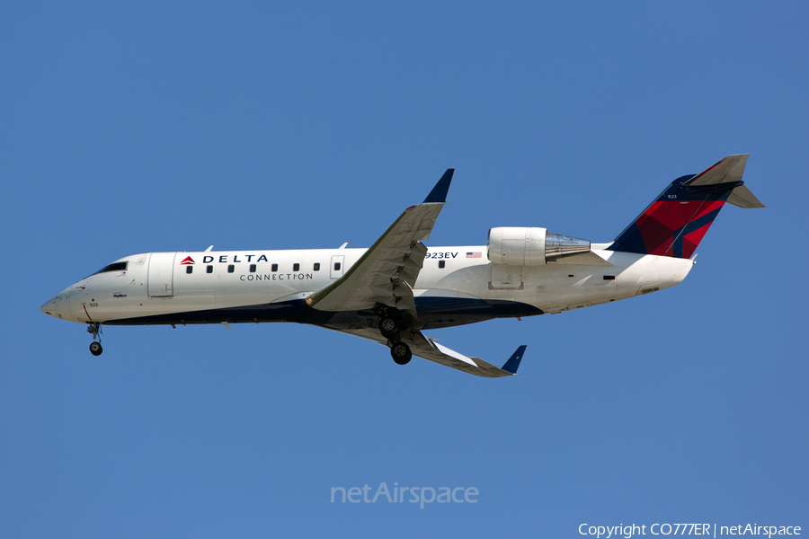 Delta Connection (ExpressJet Airlines) Bombardier CRJ-200ER (N923EV) | Photo 192774