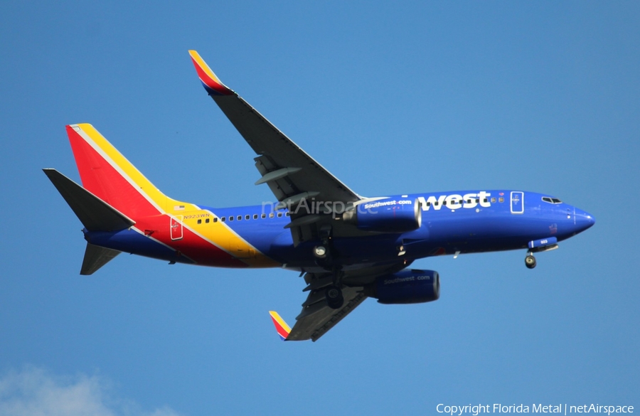 Southwest Airlines Boeing 737-7H4 (N923WN) | Photo 321019