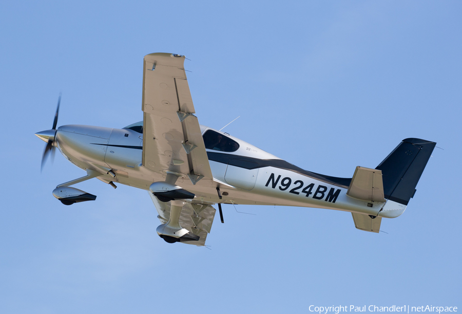 (Private) Cirrus SR22 G5 GTS Carbon (N924BM) | Photo 468093