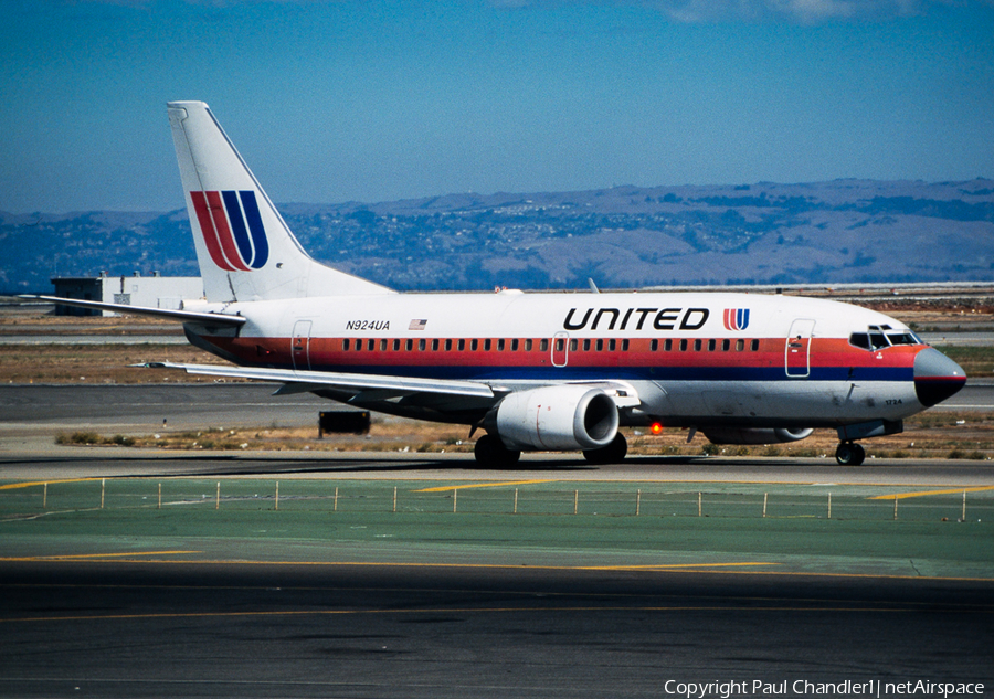 United Airlines Boeing 737-522 (N924UA) | Photo 72527