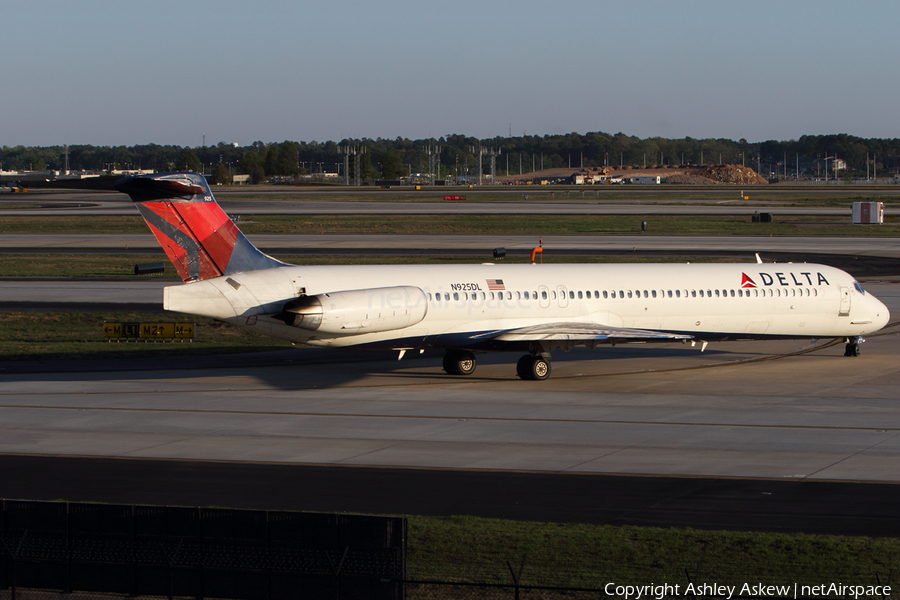 Delta Air Lines McDonnell Douglas MD-88 (N925DL) | Photo 156449
