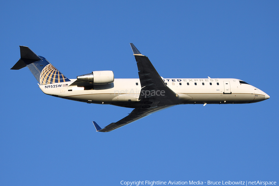 United Express (SkyWest Airlines) Bombardier CRJ-200LR (N925SW) | Photo 150229