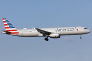 American Airlines Airbus A321-231 (N925UY) at  Orlando - International (McCoy), United States