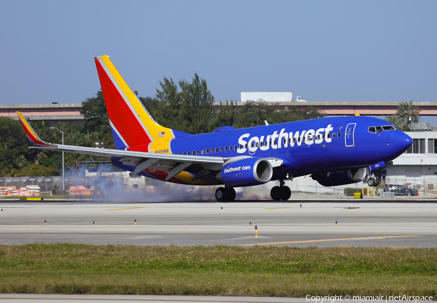 Southwest Airlines Boeing 737-7H4 (N925WN) | Photo 147855