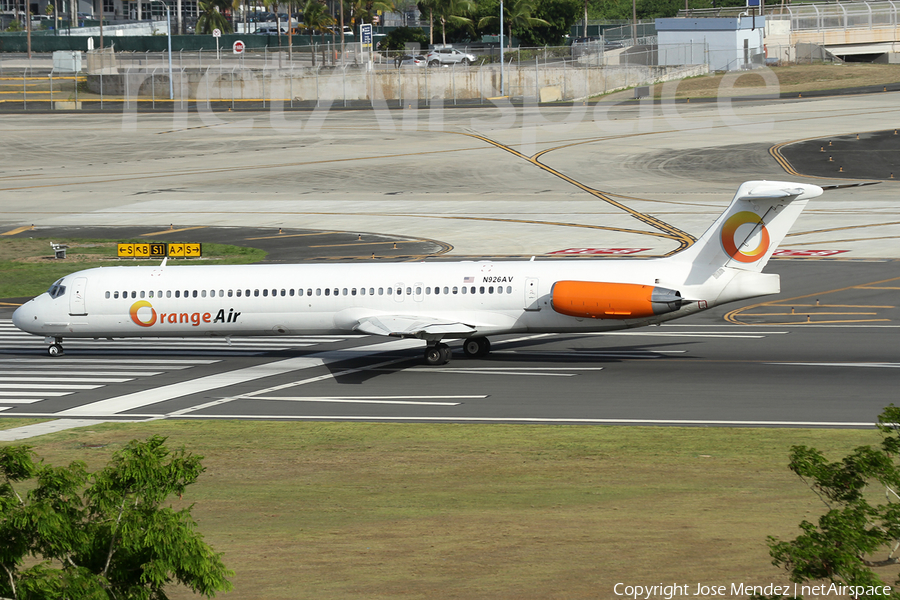 Orange Air McDonnell Douglas MD-83 (N926AV) | Photo 81529