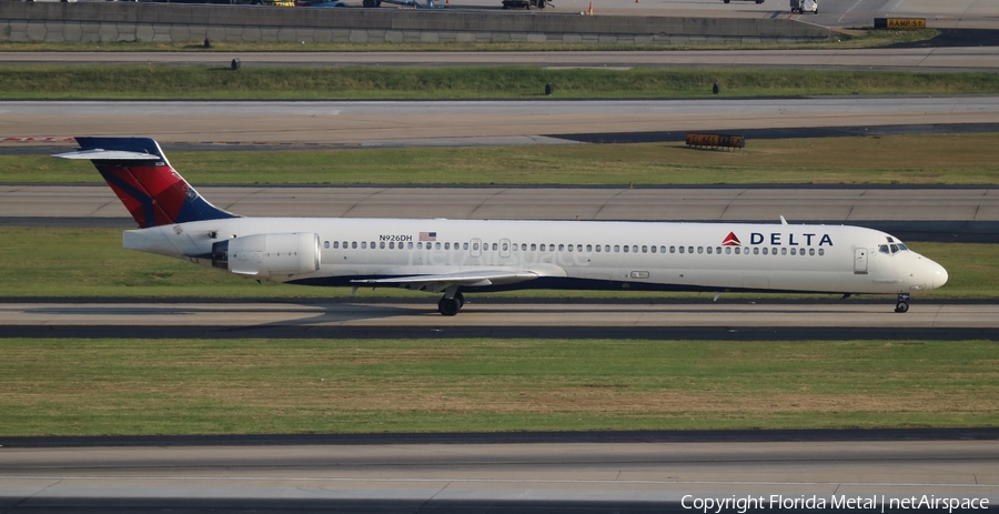 Delta Air Lines McDonnell Douglas MD-90-30 (N926DH) | Photo 321152