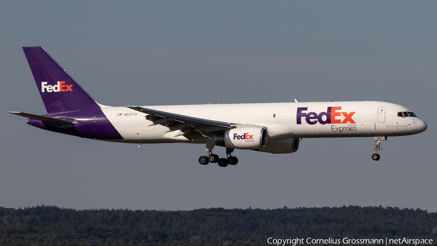 FedEx Boeing 757-204(SF) (N927FD) | Photo 397737