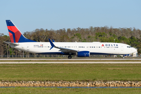 Delta Air Lines Boeing 737-932(ER) (N928DU) at  Ft. Myers - Southwest Florida Regional, United States