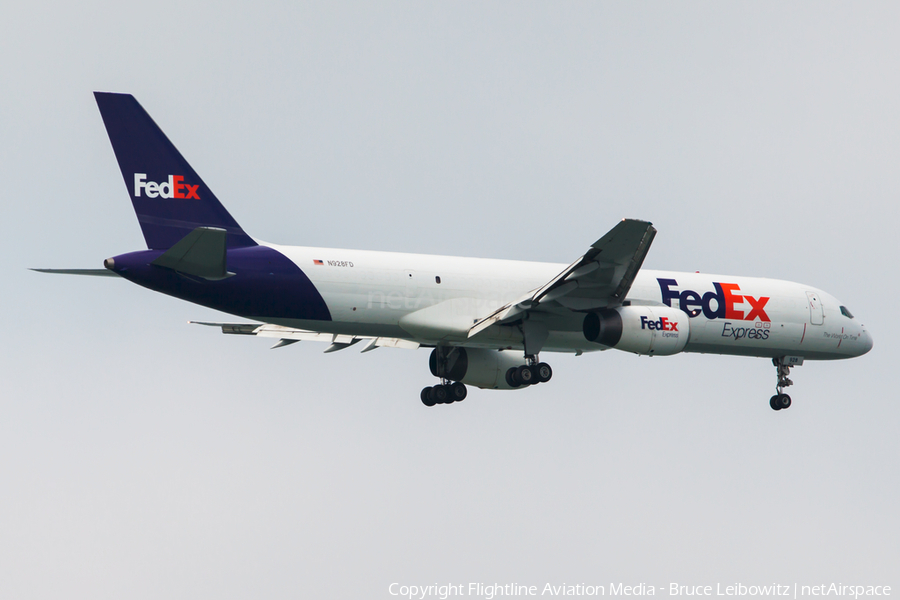 FedEx Boeing 757-28A(SF) (N928FD) | Photo 81469