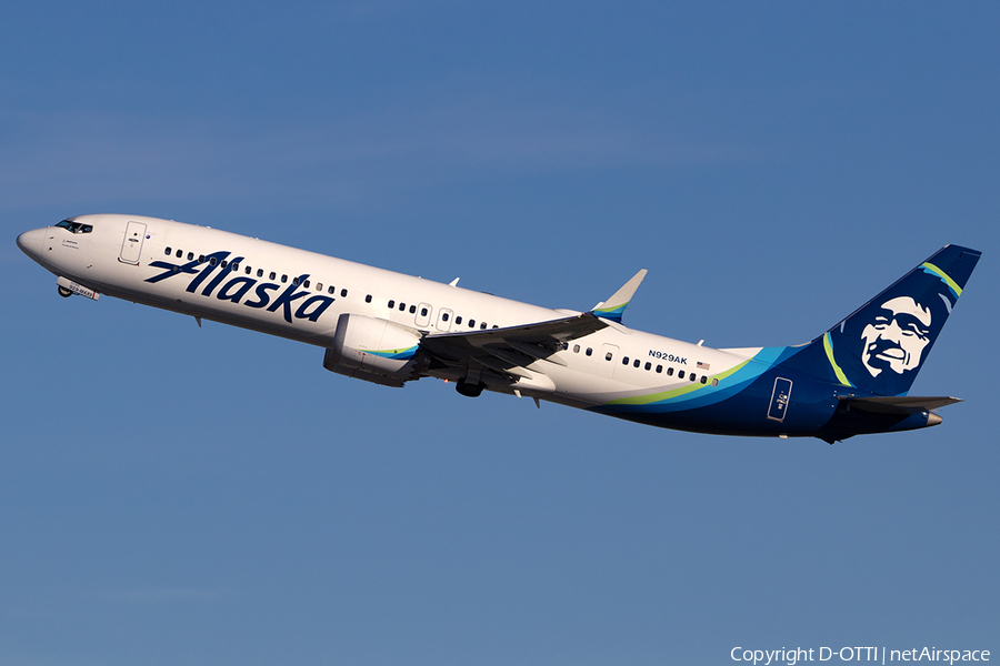 Alaska Airlines Boeing 737-9 MAX (N929AK) | Photo 565800