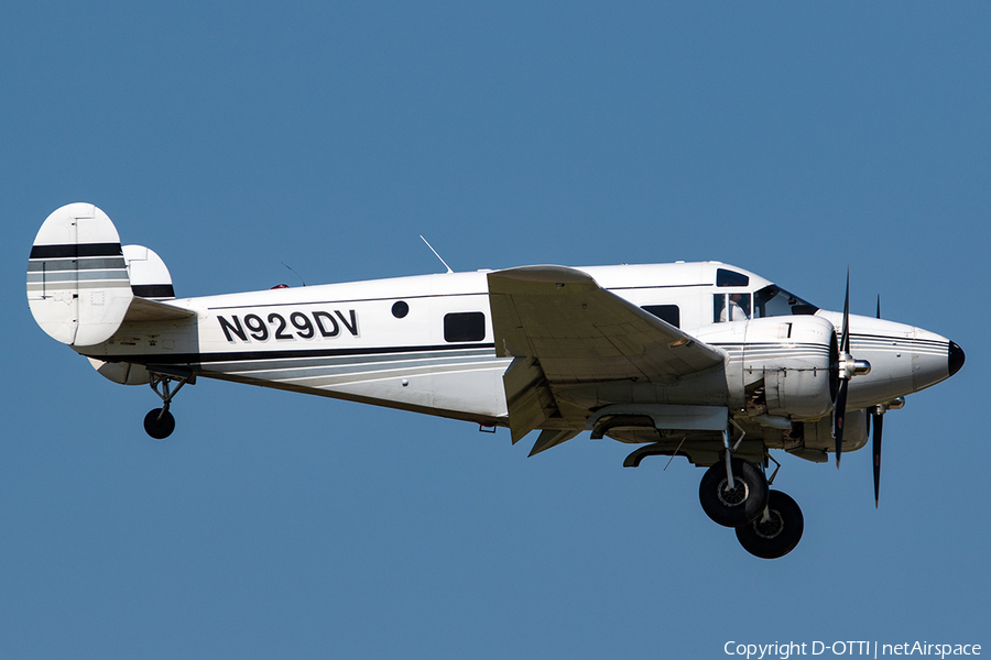 (Private) Beech E18S (N929DV) | Photo 635499