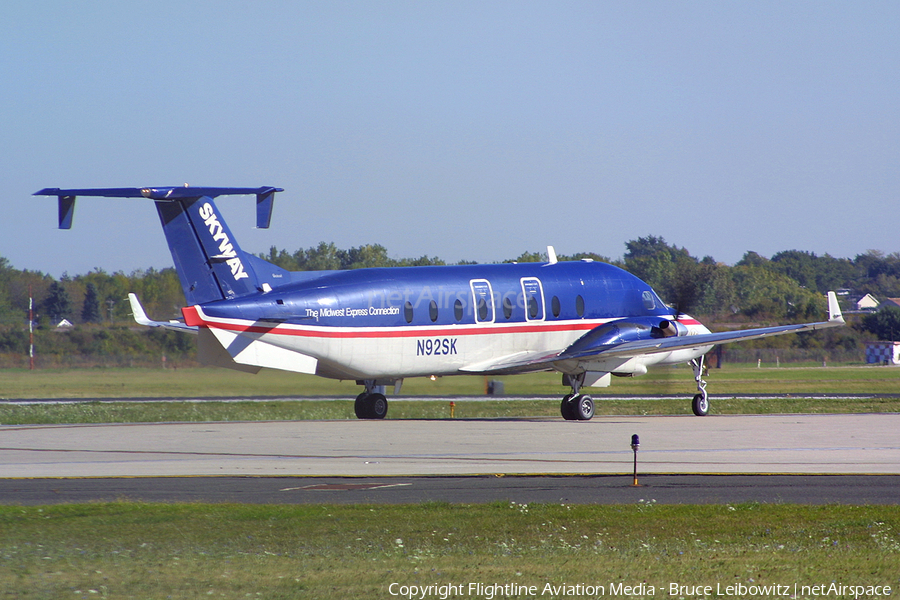 Midwest Connect Beech 1900D (N92SK) | Photo 181284