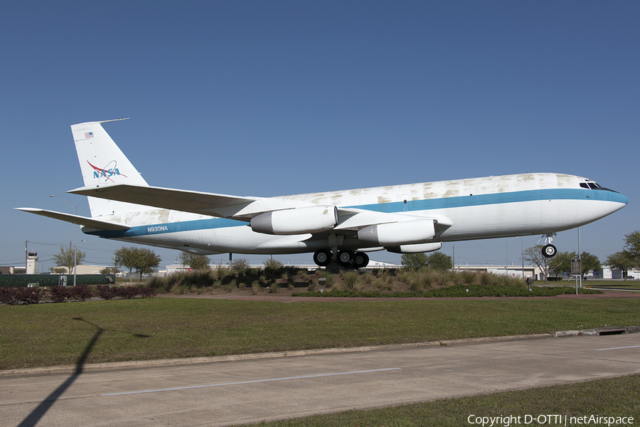 NASA Boeing KC-135A Stratotanker (N930NA) | Photo 535747