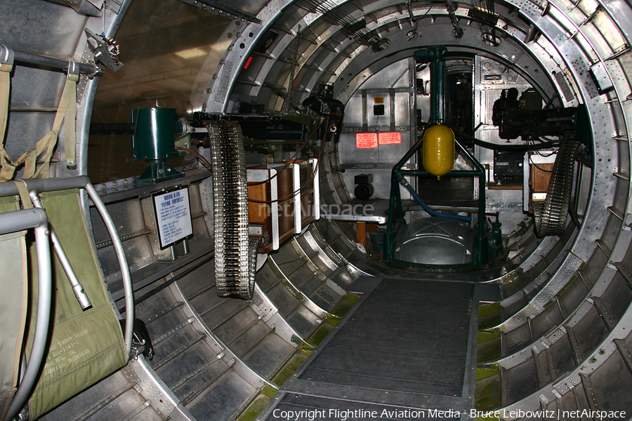 Commemorative Air Force Boeing B-17G Flying Fortress (N9323Z) | Photo 174669