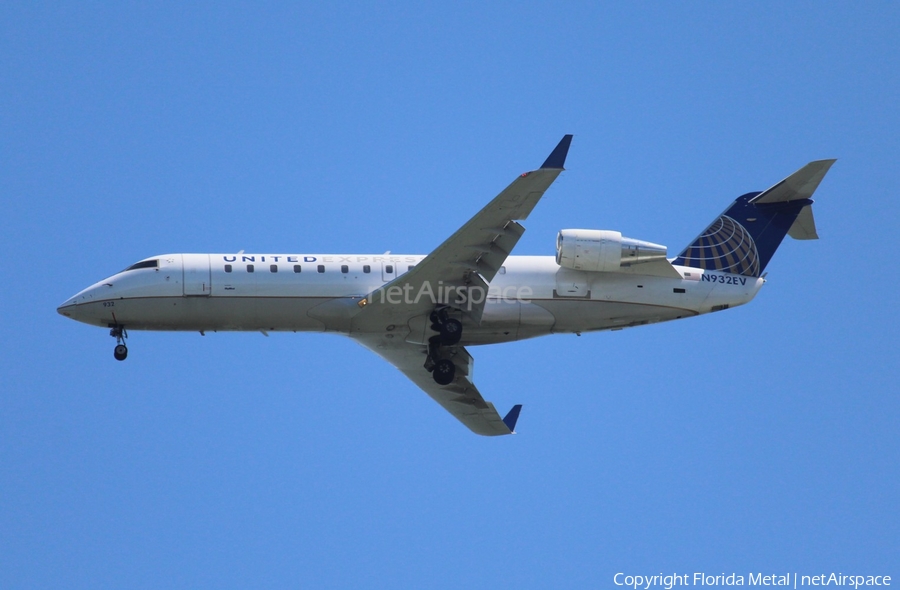United Express (SkyWest Airlines) Bombardier CRJ-200ER (N932EV) | Photo 321537
