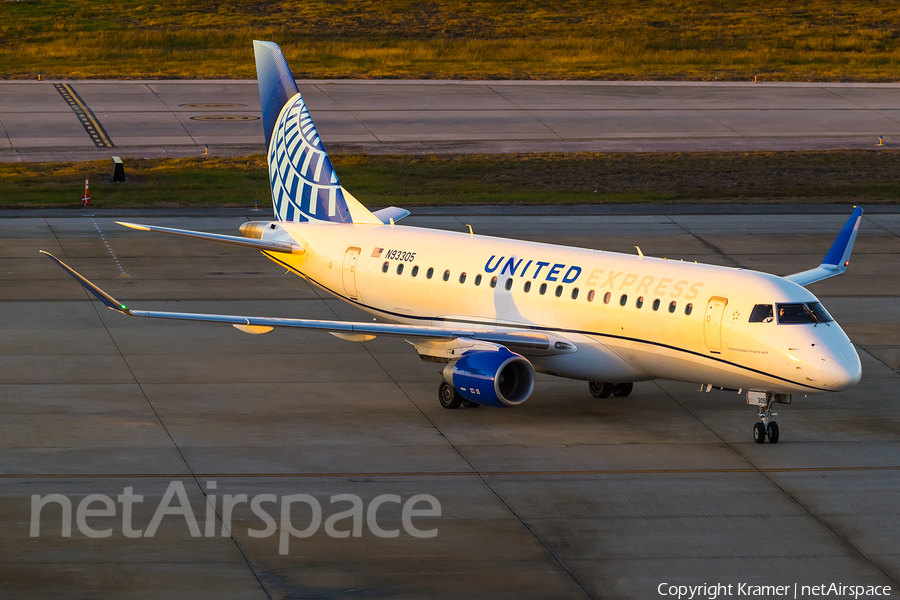 United Express (Mesa Airlines) Embraer ERJ-175LR (ERJ-170-200LR) (N93305) | Photo 677133