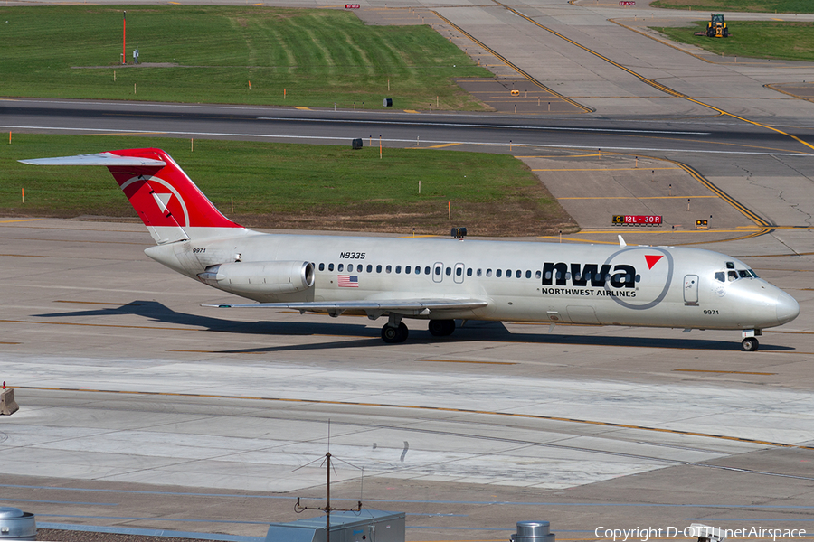 Northwest Airlines McDonnell Douglas DC-9-31 (N9335) | Photo 191216