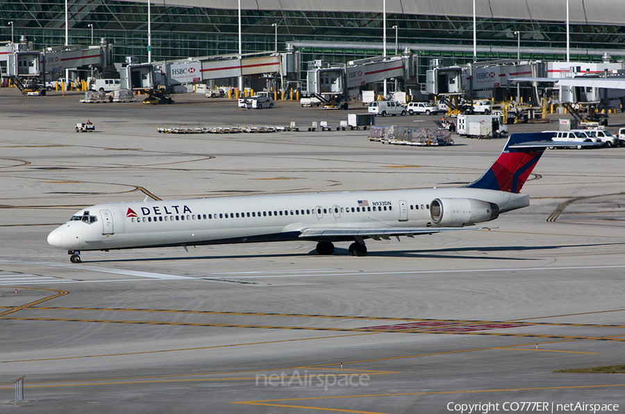 Delta Air Lines McDonnell Douglas MD-90-30 (N933DN) | Photo 13958