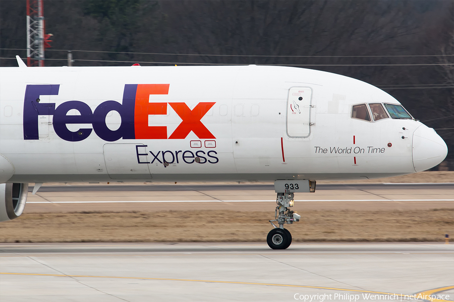FedEx Boeing 757-21B(SF) (N933FD) | Photo 237459