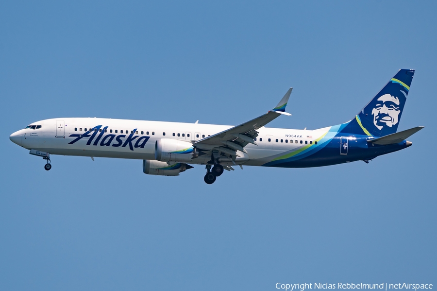 Alaska Airlines Boeing 737-9 MAX (N934AK) | Photo 680870