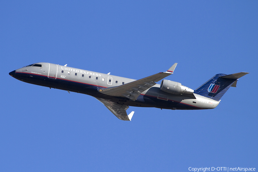 United Express (SkyWest Airlines) Bombardier CRJ-200LR (N935SW) | Photo 334565