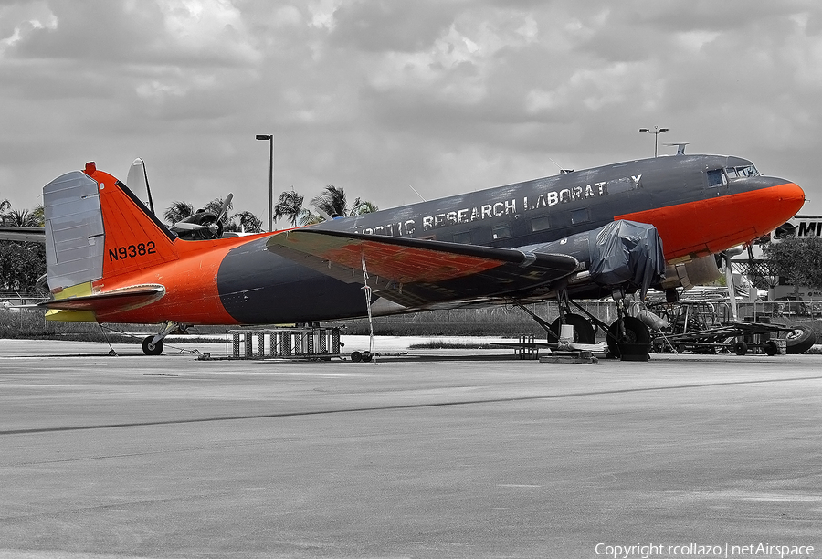(Private) Douglas DC-3C (N9382) | Photo 396790