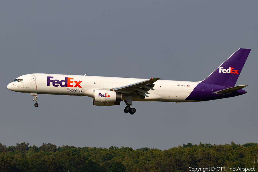 FedEx Boeing 757-23A(SF) (N939FD) | Photo 387217