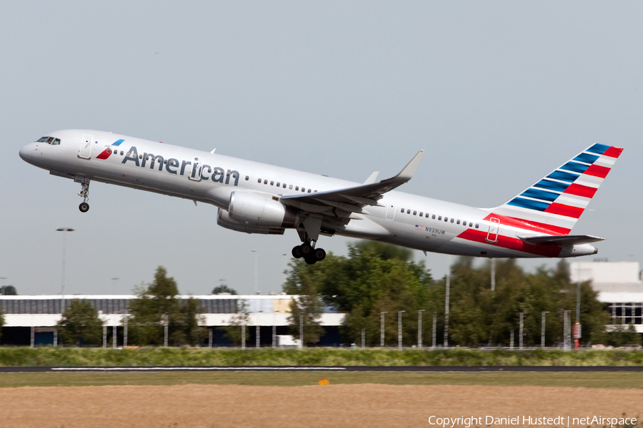 American Airlines Boeing 757-2B7 (N939UW) | Photo 515358