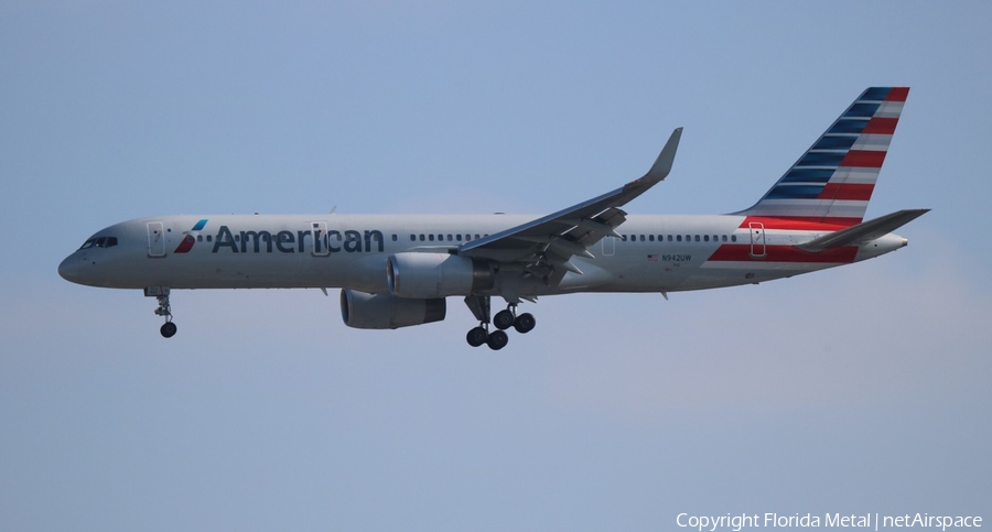 American Airlines Boeing 757-2B7 (N942UW) | Photo 294080