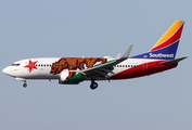 Southwest Airlines Boeing 737-7H4 (N943WN) at  Los Angeles - International, United States