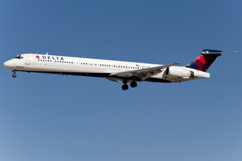 Delta Air Lines McDonnell Douglas MD-90-30 (N944DN) at  Las Vegas - Harry Reid International, United States