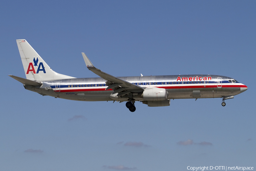 American Airlines Boeing 737-823 (N945AN) | Photo 430621