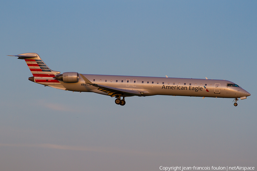 American Eagle (Mesa Airlines) Bombardier CRJ-900ER (N945LR) | Photo 109365