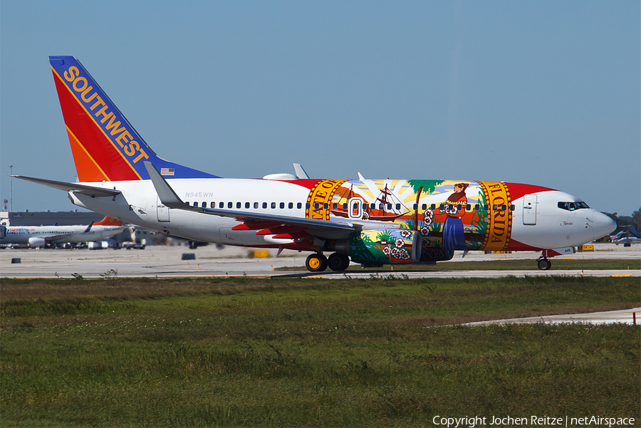 Southwest Airlines Boeing 737-7H4 (N945WN) | Photo 38346