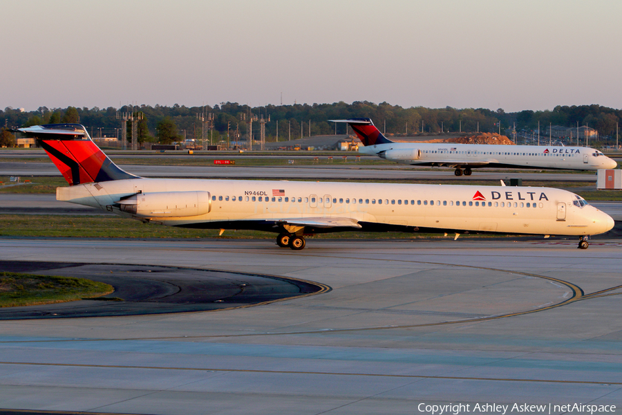 Delta Air Lines McDonnell Douglas MD-88 (N946DL) | Photo 156454