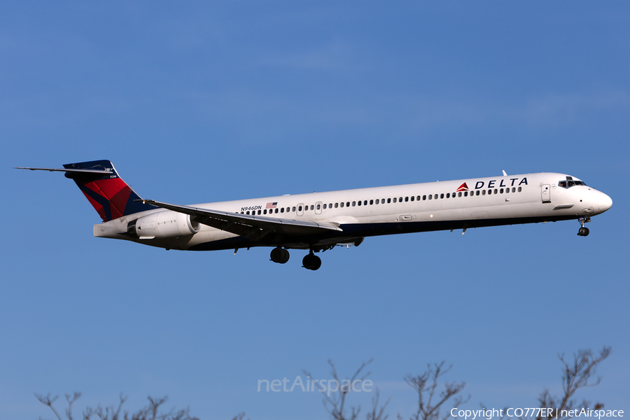 Delta Air Lines McDonnell Douglas MD-90-30 (N946DN) | Photo 338127