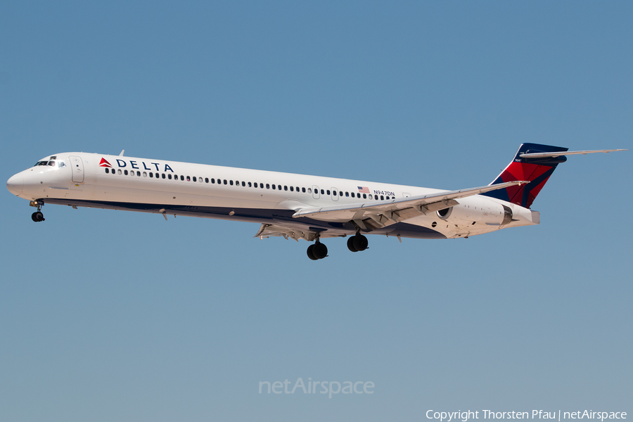 Delta Air Lines McDonnell Douglas MD-90-30 (N947DN) | Photo 63797