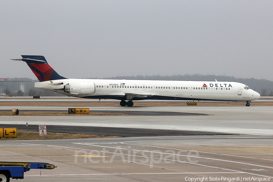 Delta Air Lines McDonnell Douglas MD-90-30 (N948DN) | Photo 358827