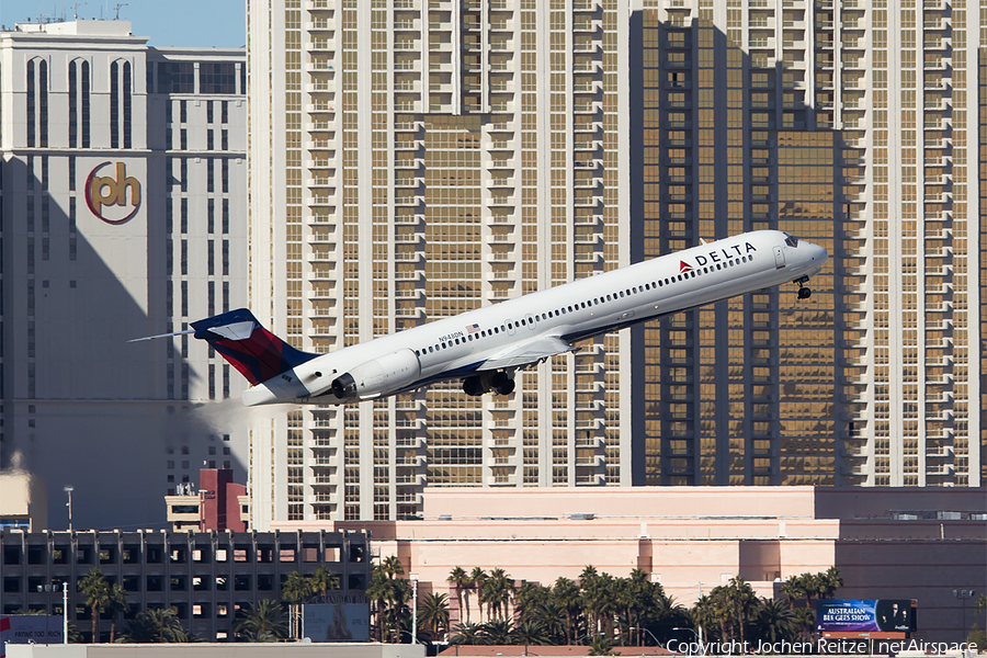 Delta Air Lines McDonnell Douglas MD-90-30 (N948DN) | Photo 96685