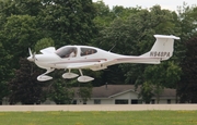 (Private) Diamond DA40 Diamond Star (N948PA) at  Oshkosh - Wittman Regional, United States