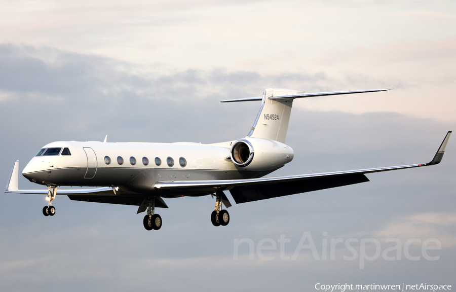 Executive Jet Management Gulfstream G-V-SP (G550) (N94924) | Photo 359270